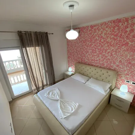 Ami's Cozy Saranda